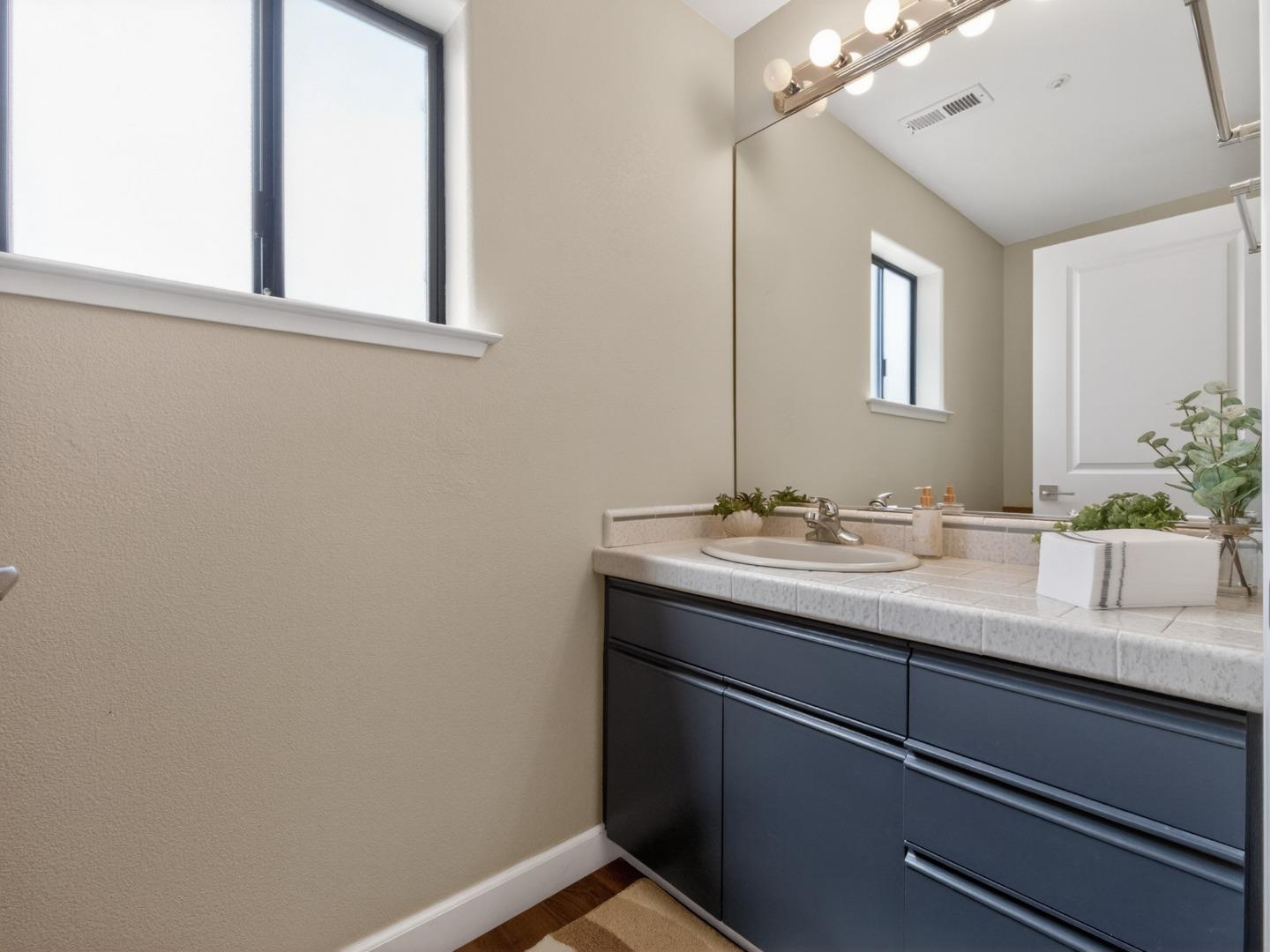 Detail Gallery Image 18 of 46 For 1764 Del Mar Ct, Santa Cruz,  CA 95062 - 3 Beds | 2/1 Baths