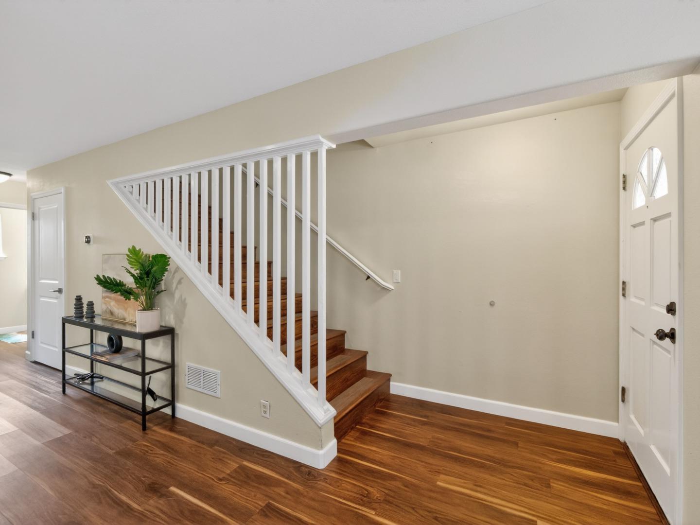 Detail Gallery Image 19 of 46 For 1764 Del Mar Ct, Santa Cruz,  CA 95062 - 3 Beds | 2/1 Baths