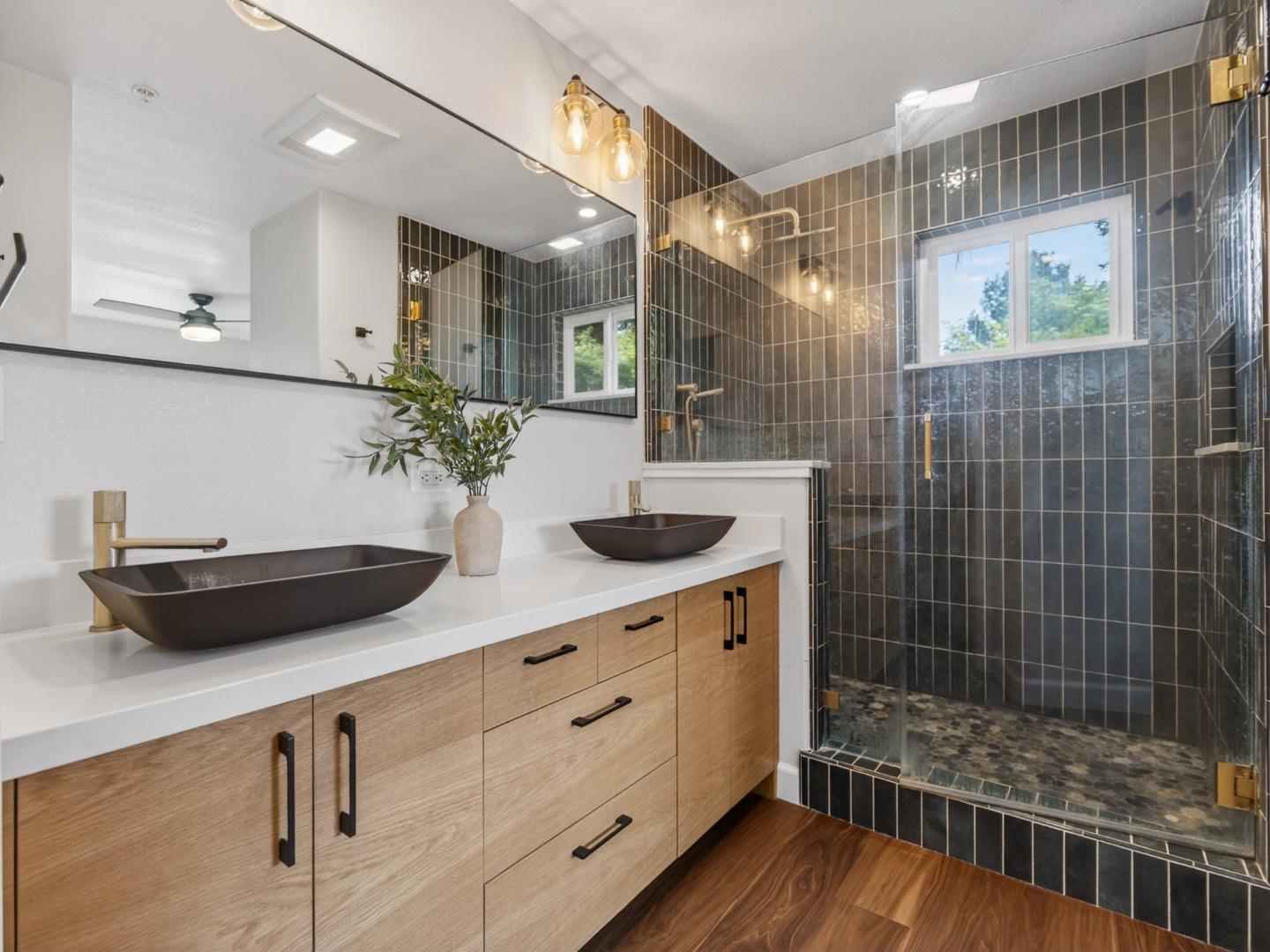 Detail Gallery Image 26 of 46 For 1764 Del Mar Ct, Santa Cruz,  CA 95062 - 3 Beds | 2/1 Baths