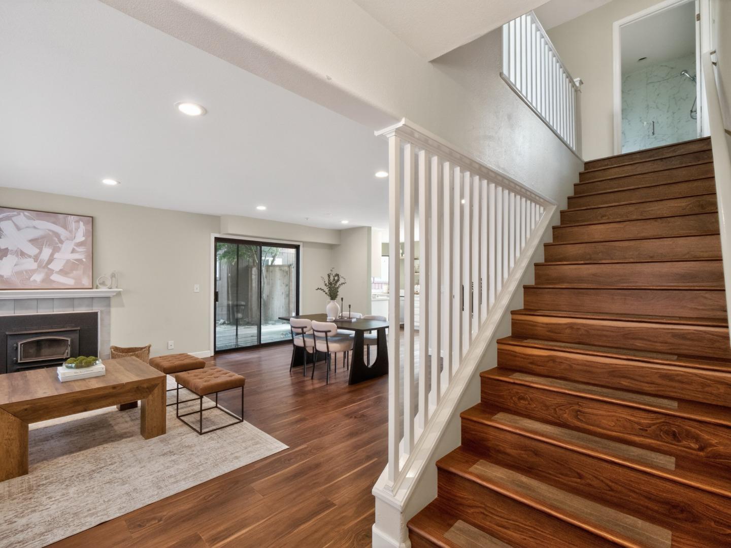 Detail Gallery Image 3 of 46 For 1764 Del Mar Ct, Santa Cruz,  CA 95062 - 3 Beds | 2/1 Baths