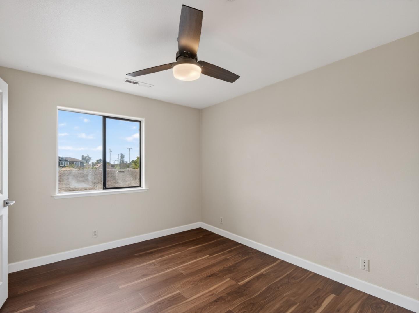 Detail Gallery Image 30 of 46 For 1764 Del Mar Ct, Santa Cruz,  CA 95062 - 3 Beds | 2/1 Baths