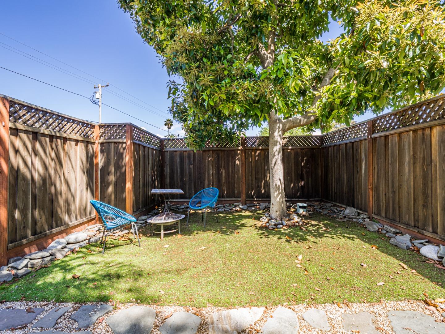 Detail Gallery Image 39 of 46 For 1764 Del Mar Ct, Santa Cruz,  CA 95062 - 3 Beds | 2/1 Baths