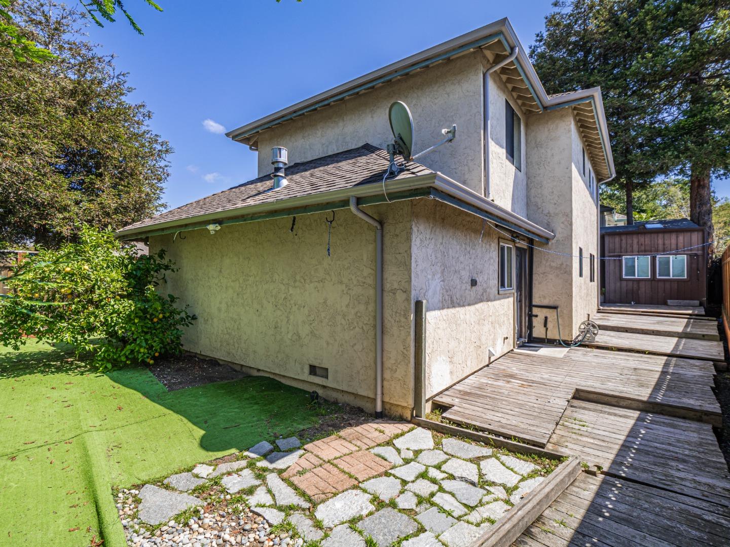 Detail Gallery Image 43 of 46 For 1764 Del Mar Ct, Santa Cruz,  CA 95062 - 3 Beds | 2/1 Baths