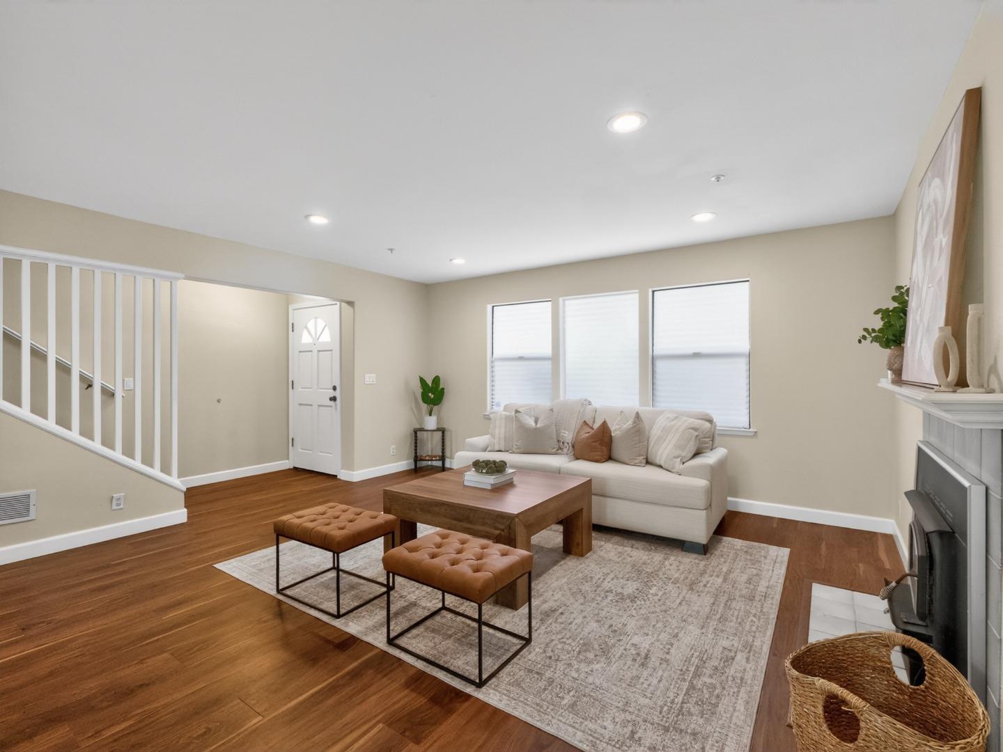 Detail Gallery Image 6 of 46 For 1764 Del Mar Ct, Santa Cruz,  CA 95062 - 3 Beds | 2/1 Baths