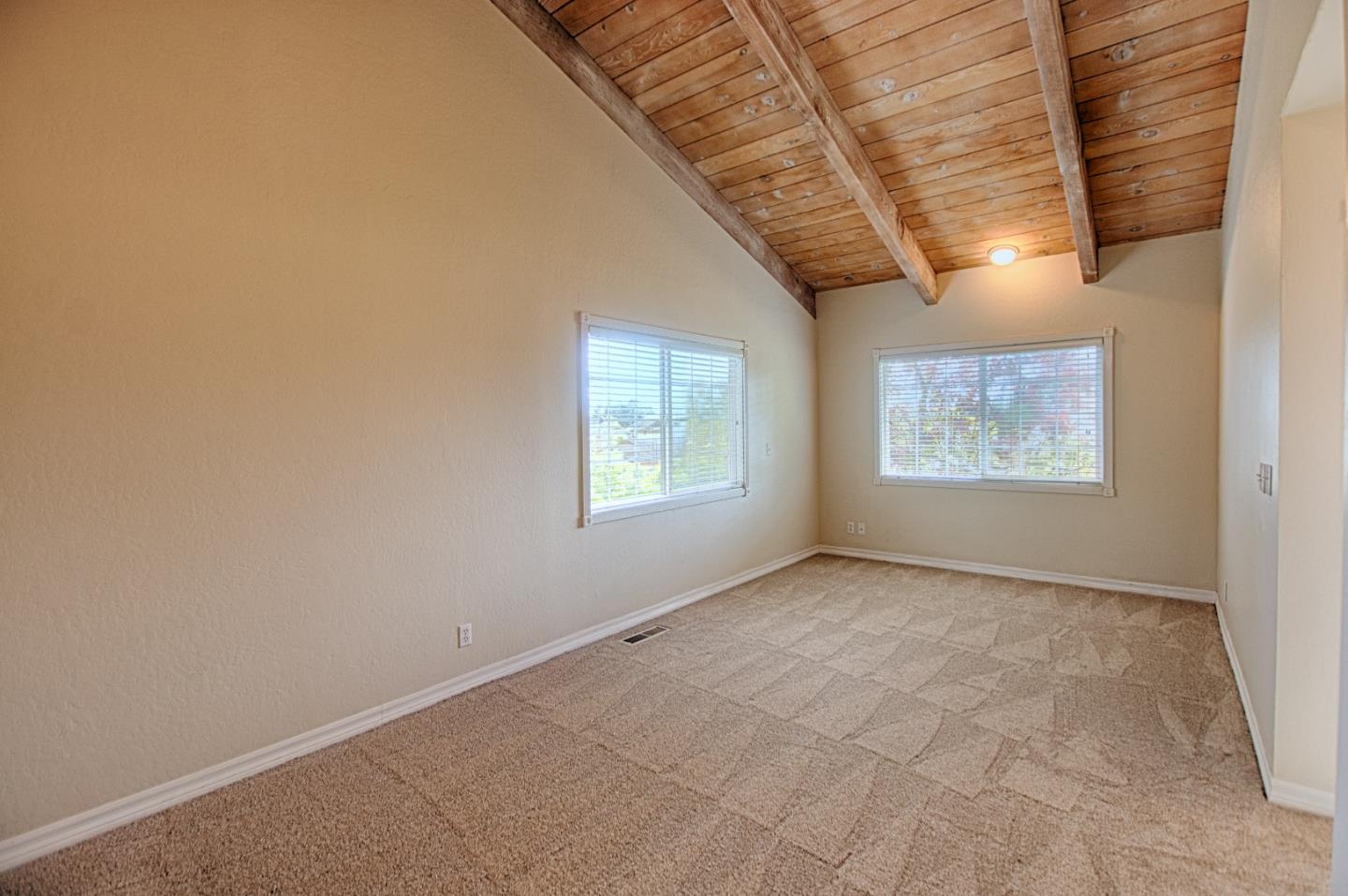 Detail Gallery Image 18 of 40 For 142 Thunderbird Dr, Aptos,  CA 95003 - 3 Beds | 2/1 Baths