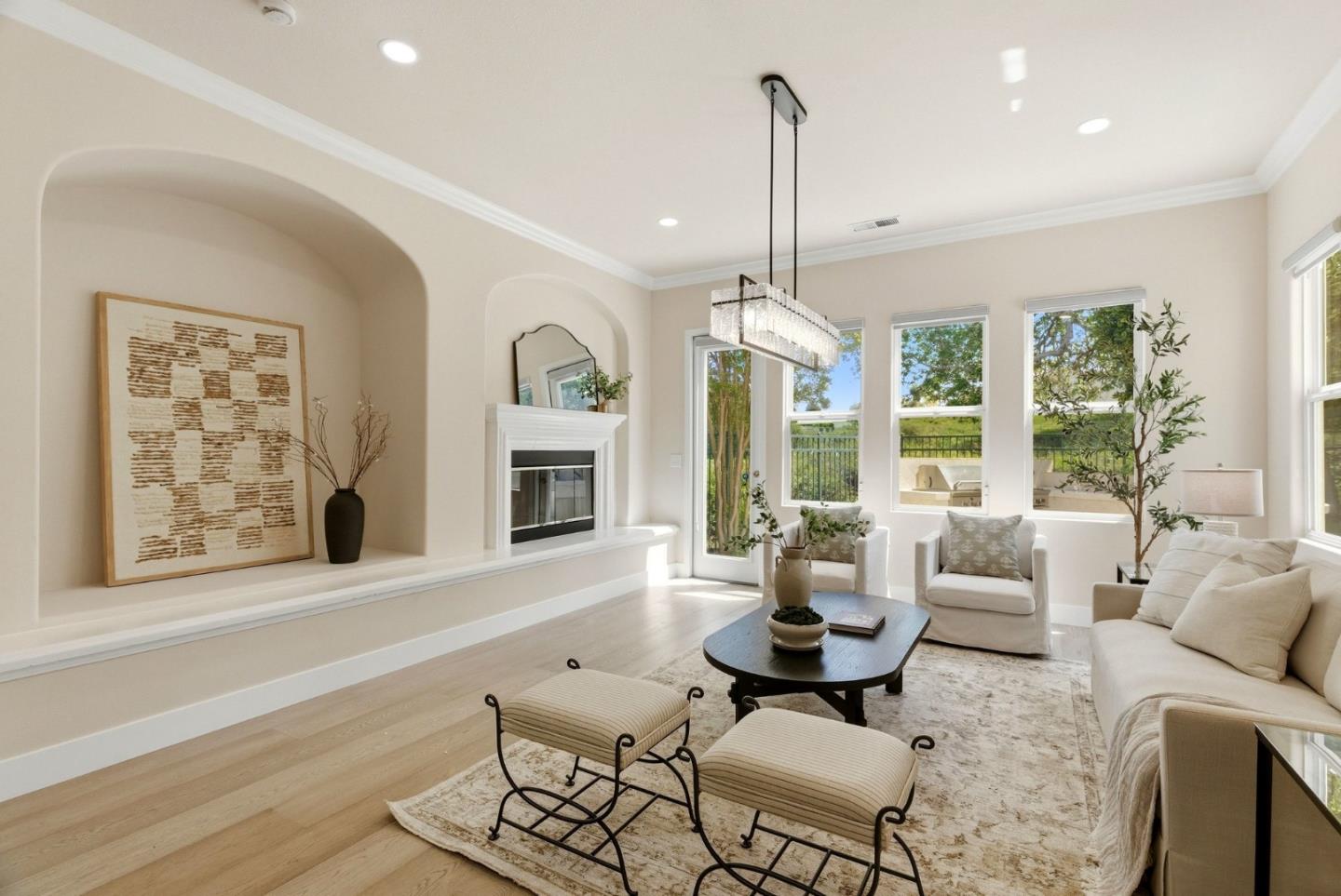 Detail Gallery Image 12 of 53 For 2631 Club Dr, Gilroy,  CA 95020 - 5 Beds | 3/1 Baths