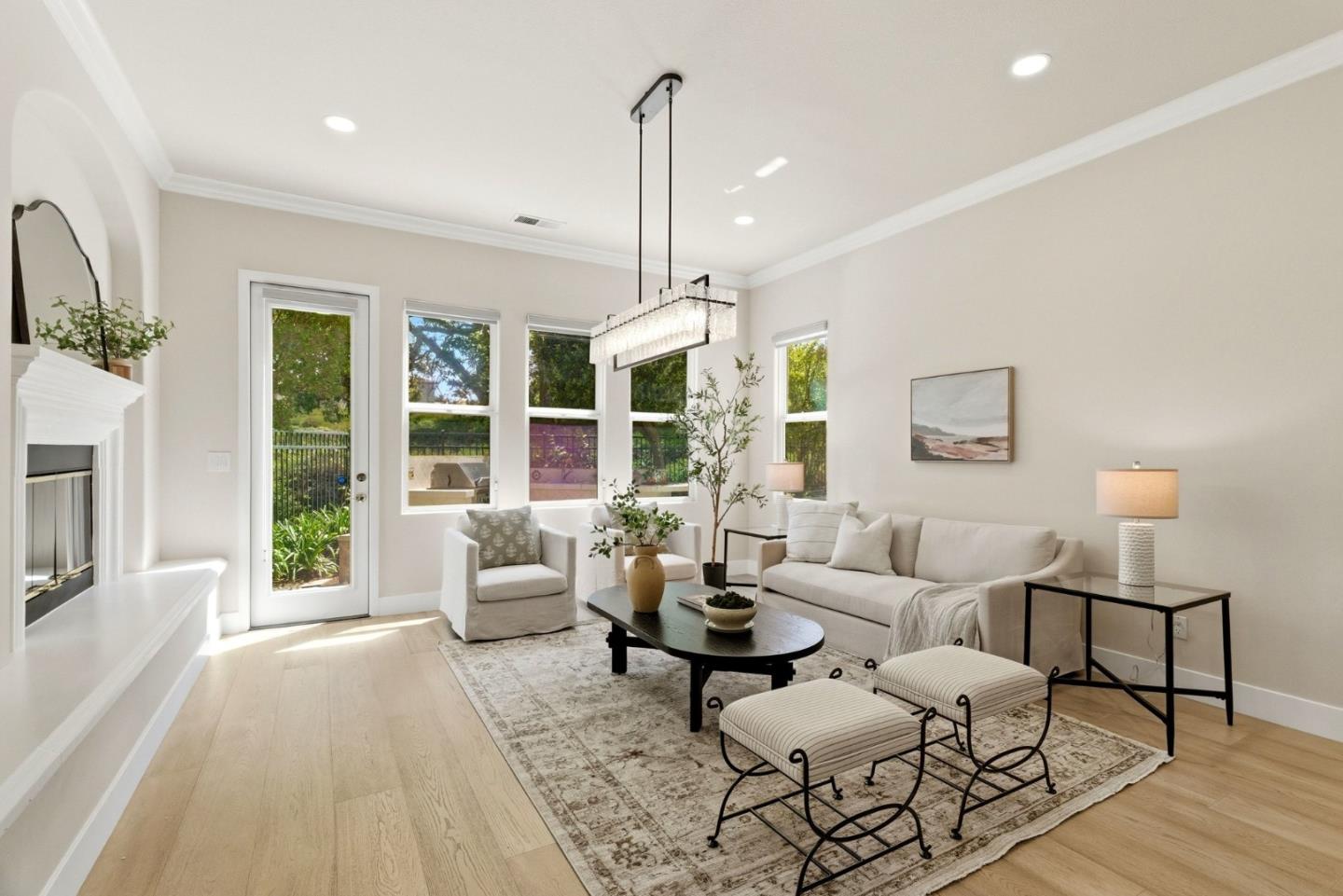 Detail Gallery Image 13 of 53 For 2631 Club Dr, Gilroy,  CA 95020 - 5 Beds | 3/1 Baths