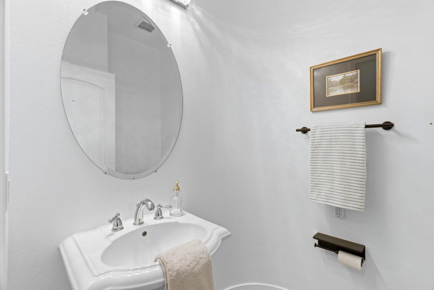 Detail Gallery Image 15 of 53 For 2631 Club Dr, Gilroy,  CA 95020 - 5 Beds | 3/1 Baths