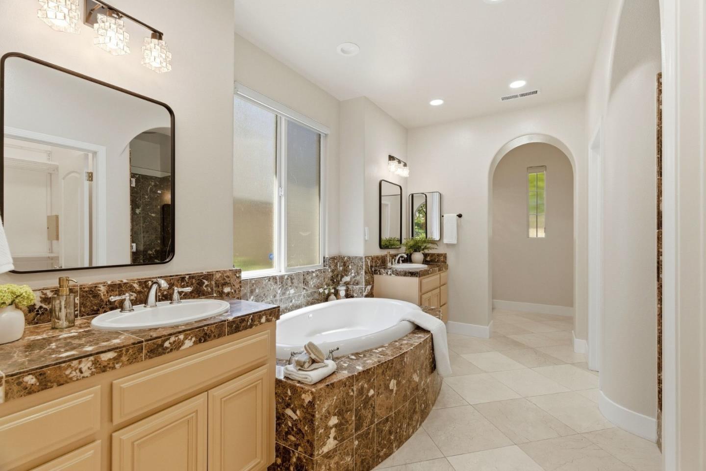 Detail Gallery Image 23 of 53 For 2631 Club Dr, Gilroy,  CA 95020 - 5 Beds | 3/1 Baths