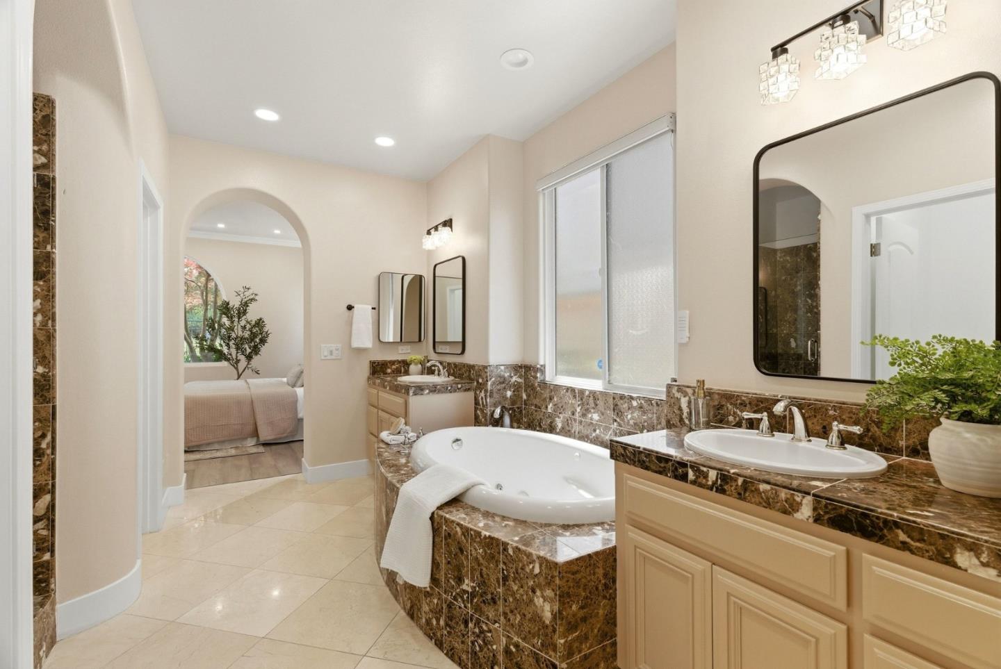 Detail Gallery Image 24 of 53 For 2631 Club Dr, Gilroy,  CA 95020 - 5 Beds | 3/1 Baths