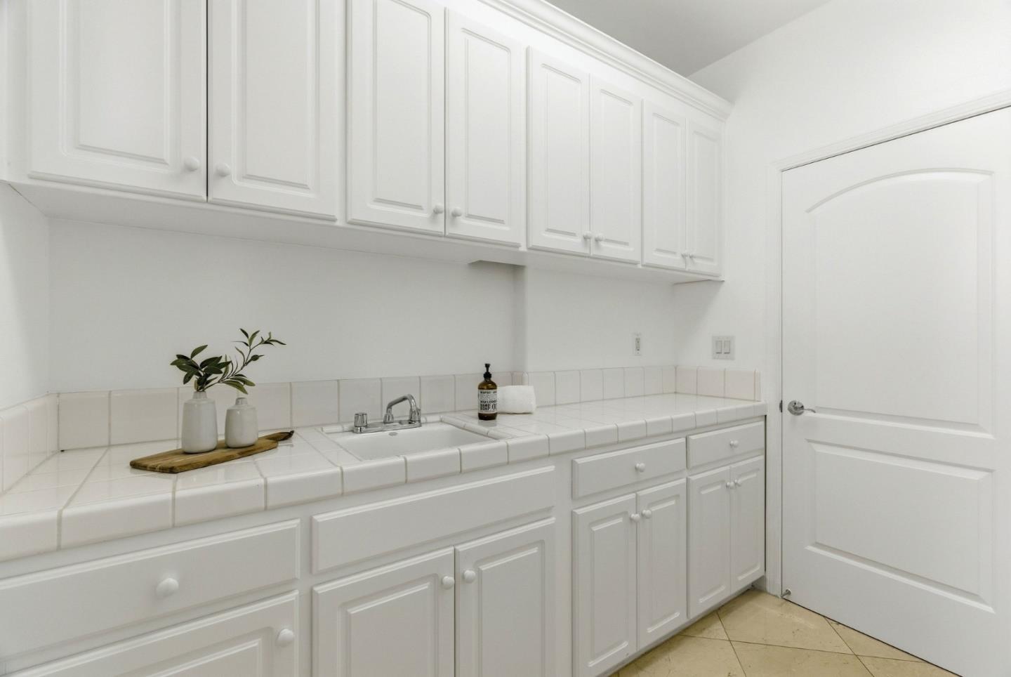 Detail Gallery Image 33 of 53 For 2631 Club Dr, Gilroy,  CA 95020 - 5 Beds | 3/1 Baths