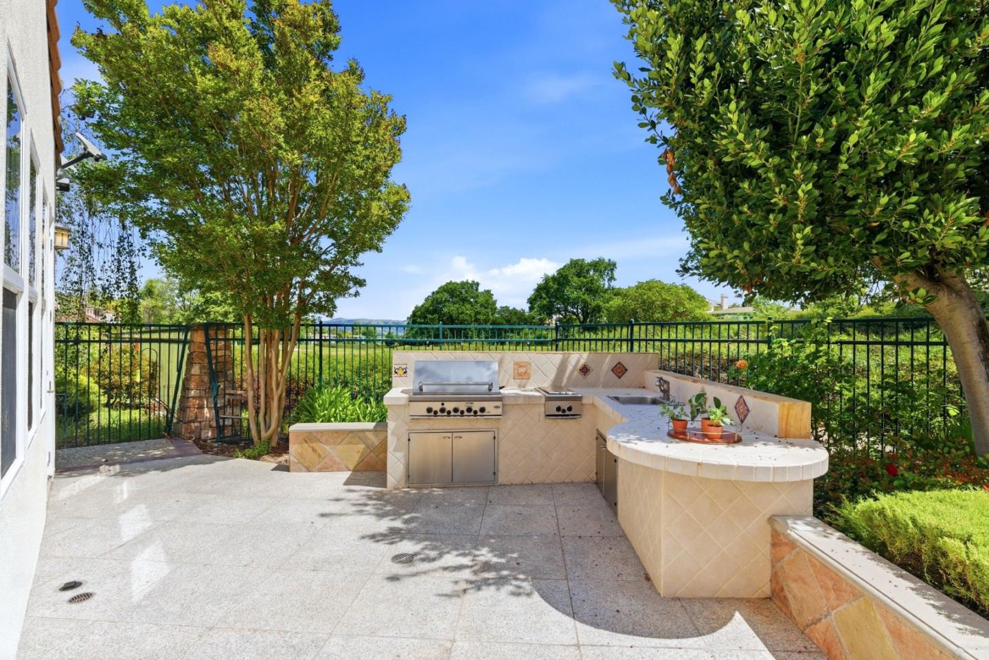 Detail Gallery Image 35 of 53 For 2631 Club Dr, Gilroy,  CA 95020 - 5 Beds | 3/1 Baths