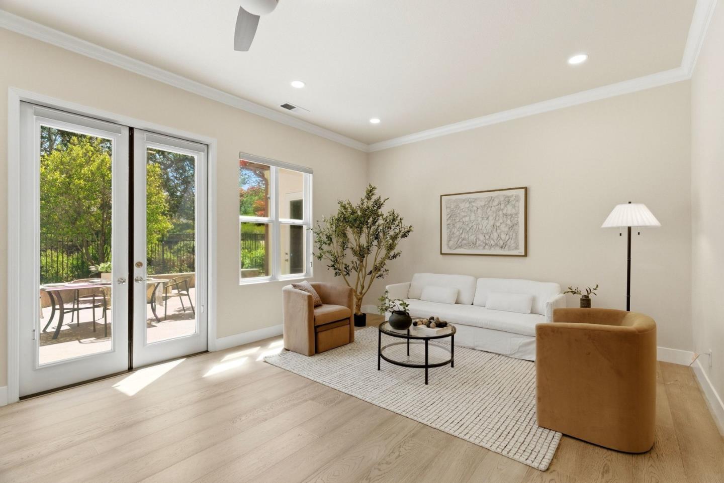 Detail Gallery Image 4 of 53 For 2631 Club Dr, Gilroy,  CA 95020 - 5 Beds | 3/1 Baths