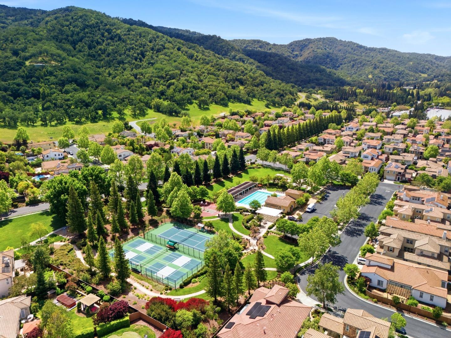 Detail Gallery Image 45 of 53 For 2631 Club Dr, Gilroy,  CA 95020 - 5 Beds | 3/1 Baths