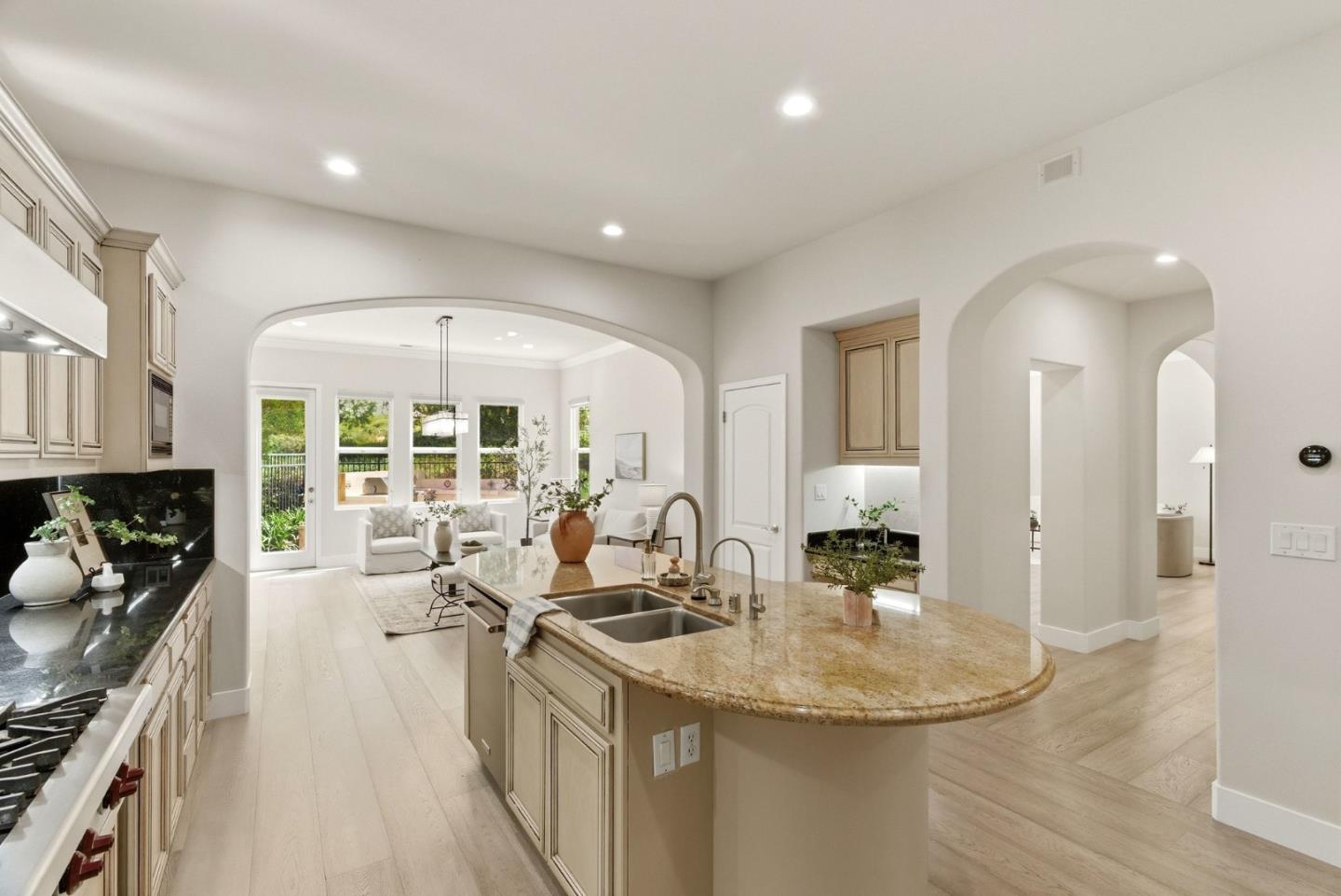 Detail Gallery Image 8 of 53 For 2631 Club Dr, Gilroy,  CA 95020 - 5 Beds | 3/1 Baths