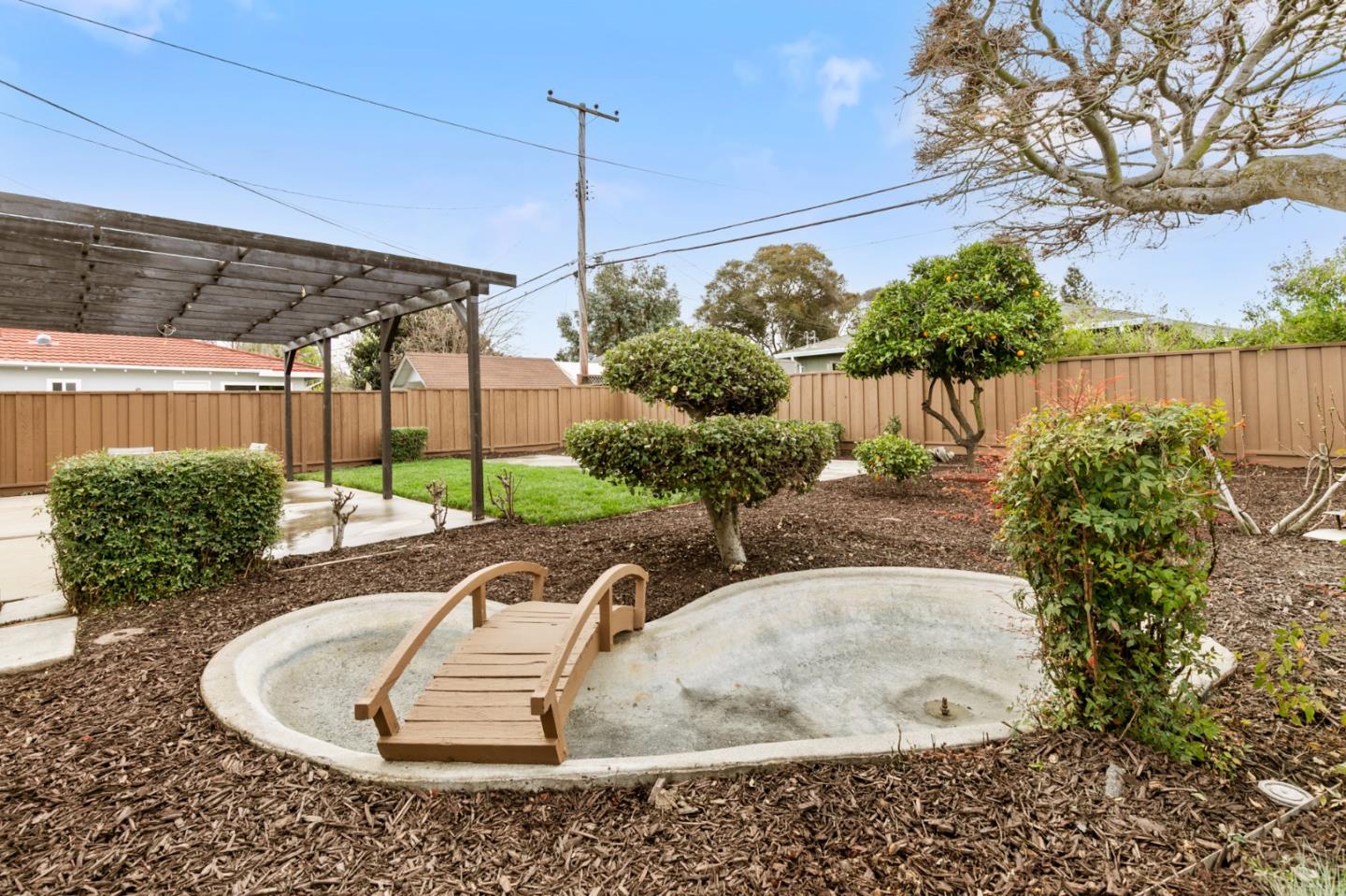 Detail Gallery Image 15 of 17 For 3282 Loma Alta Dr, Santa Clara,  CA 95051 - 4 Beds | 2/1 Baths