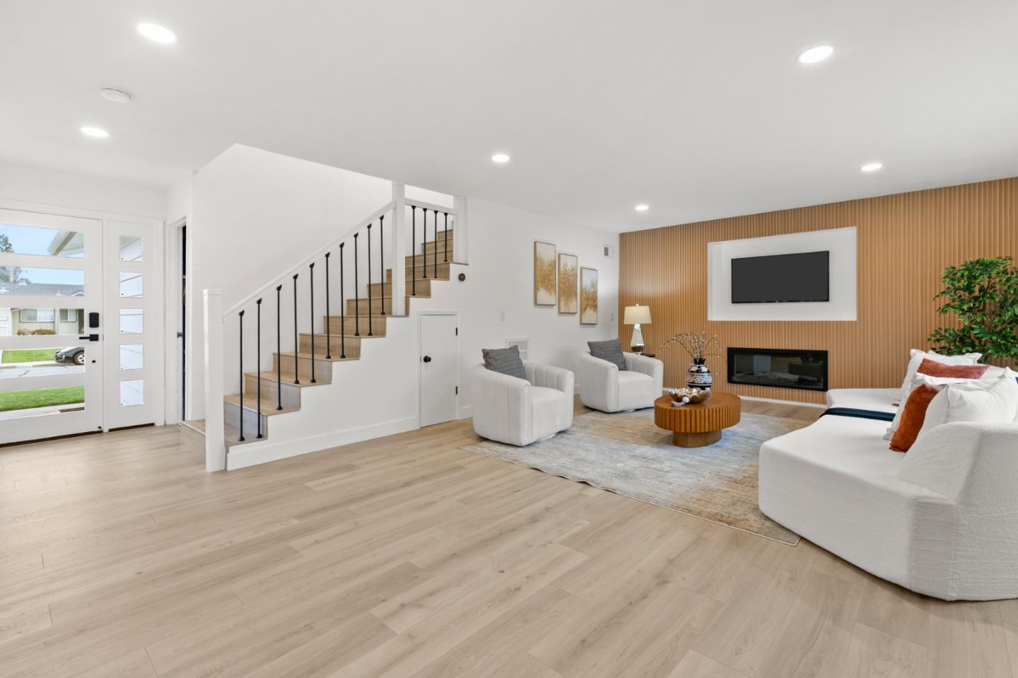 Detail Gallery Image 3 of 17 For 3282 Loma Alta Dr, Santa Clara,  CA 95051 - 4 Beds | 2/1 Baths