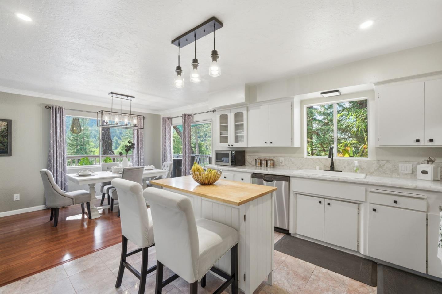 Detail Gallery Image 14 of 55 For 8684 Hihn Rd, Ben Lomond,  CA 95005 - 3 Beds | 2/1 Baths