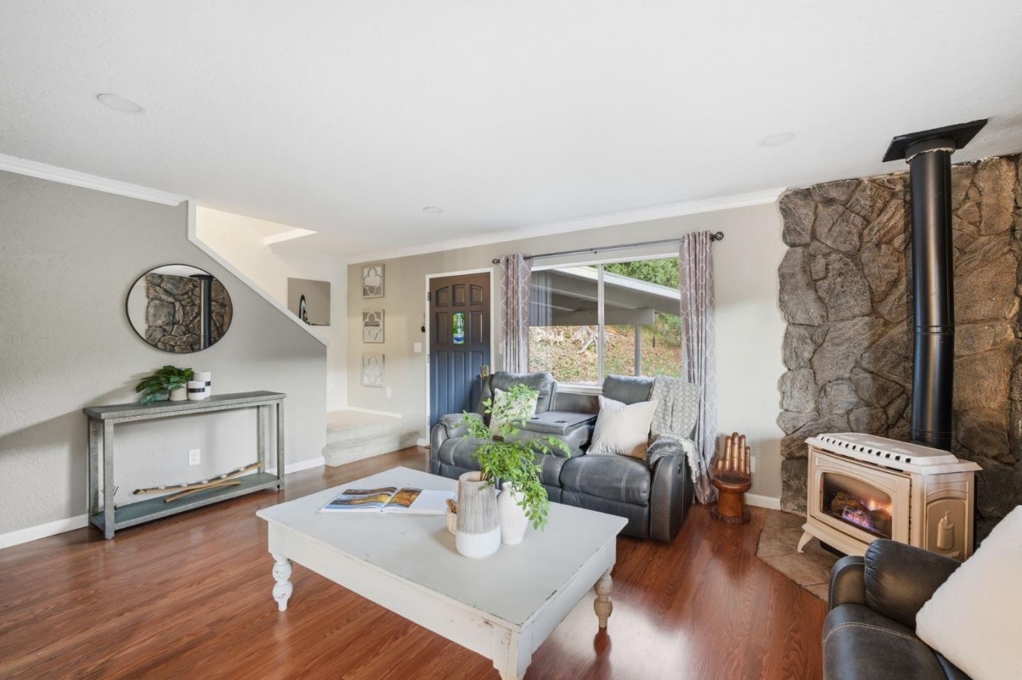 Detail Gallery Image 8 of 55 For 8684 Hihn Rd, Ben Lomond,  CA 95005 - 3 Beds | 2/1 Baths