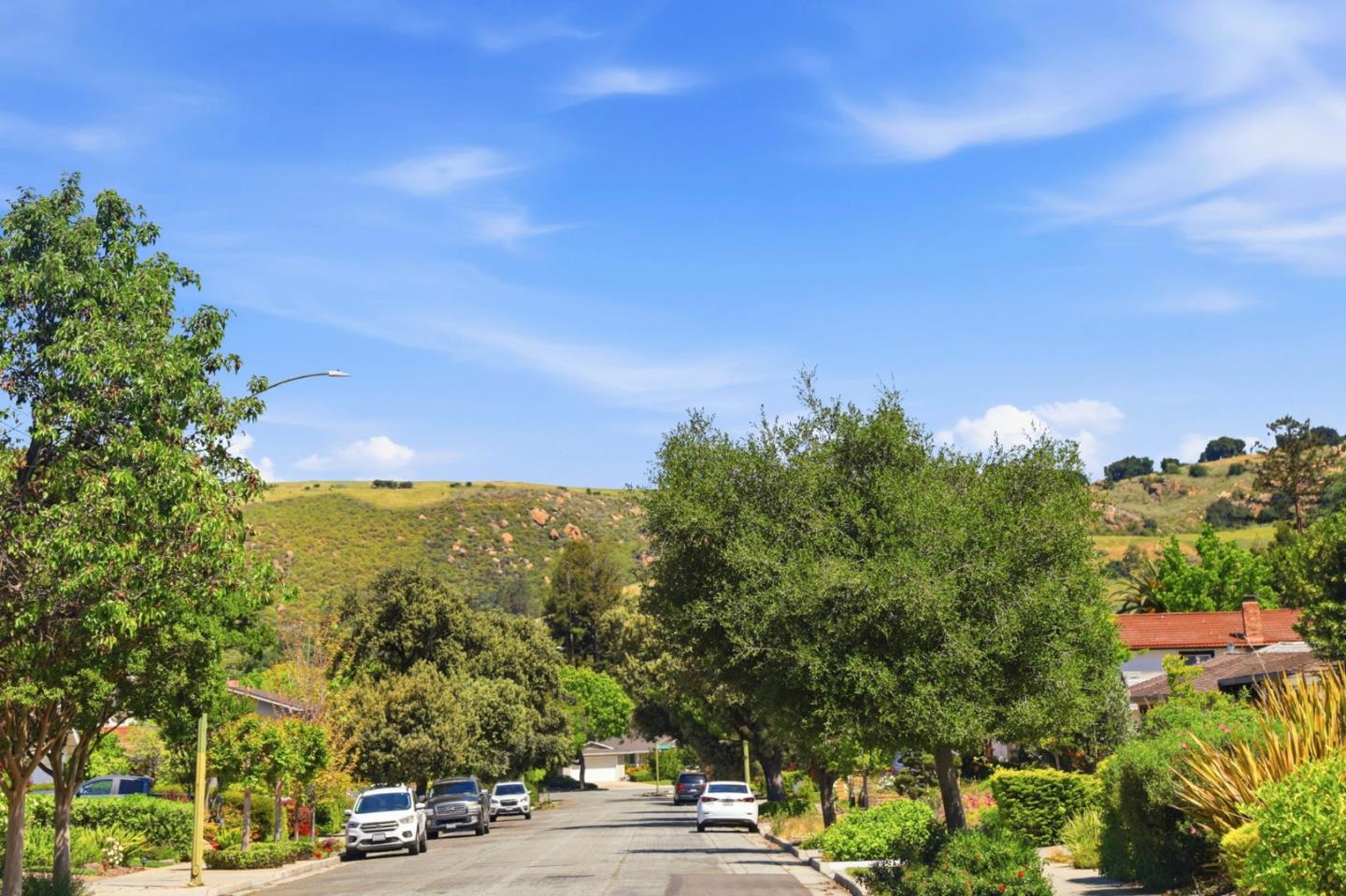 Detail Gallery Image 48 of 51 For 6670 Mount Holly Dr, San Jose,  CA 95120 - 4 Beds | 2 Baths