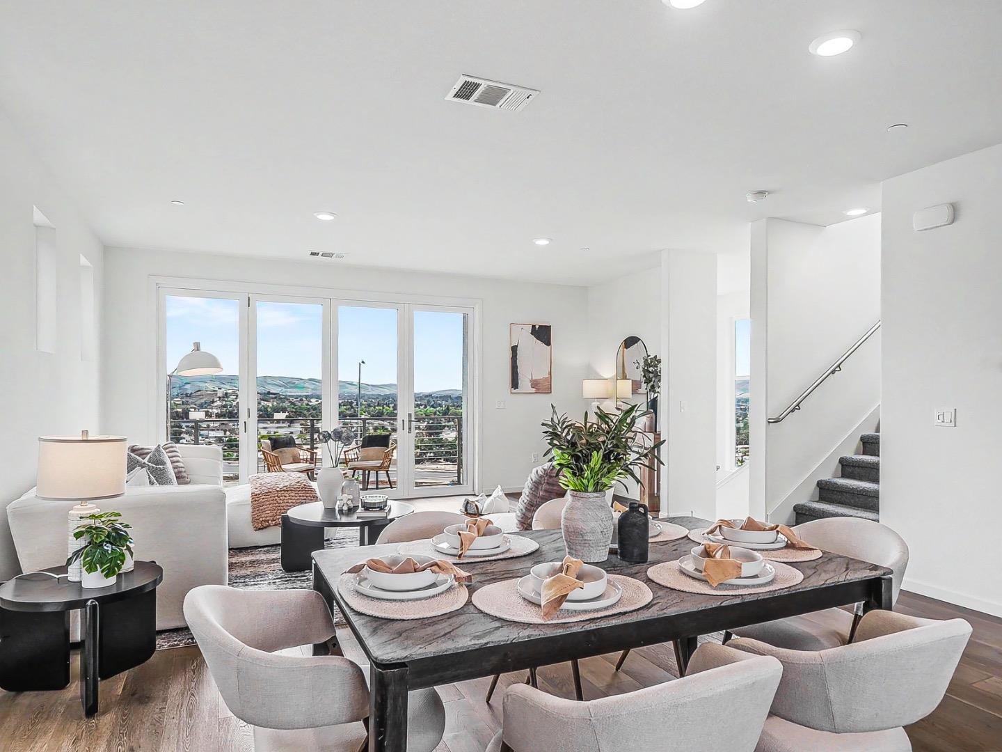 Detail Gallery Image 13 of 38 For 3072 Valley of Hearts Delight Pl, San Jose,  CA 95136 - 4 Beds | 3/1 Baths