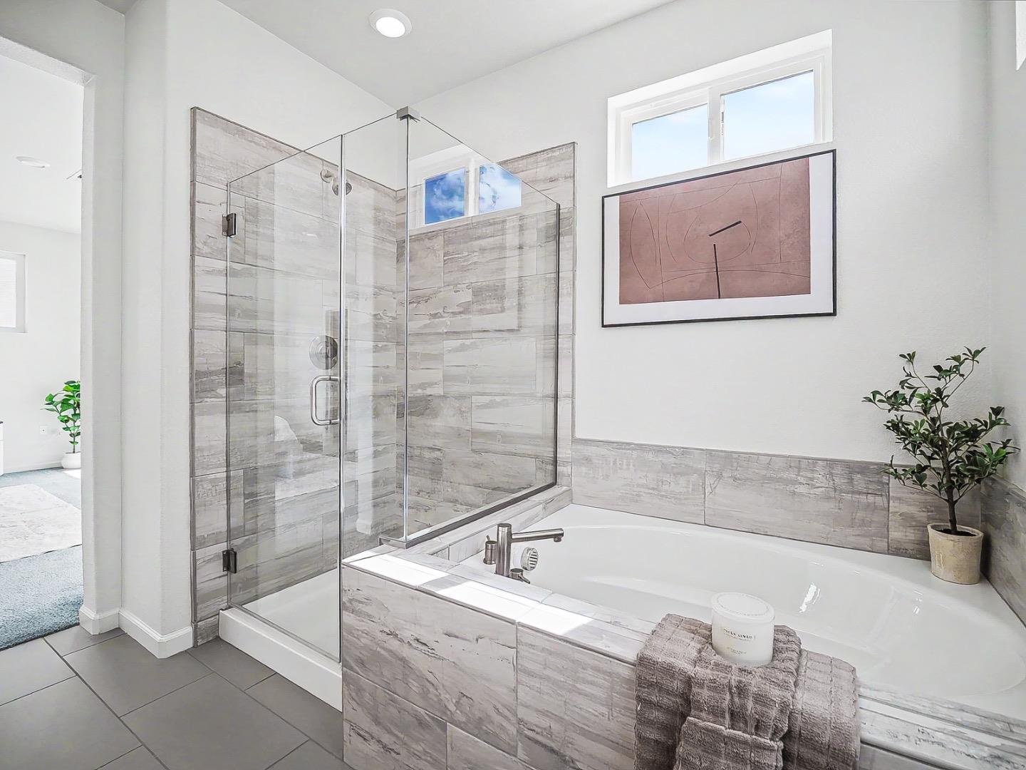 Detail Gallery Image 21 of 38 For 3072 Valley of Hearts Delight Pl, San Jose,  CA 95136 - 4 Beds | 3/1 Baths