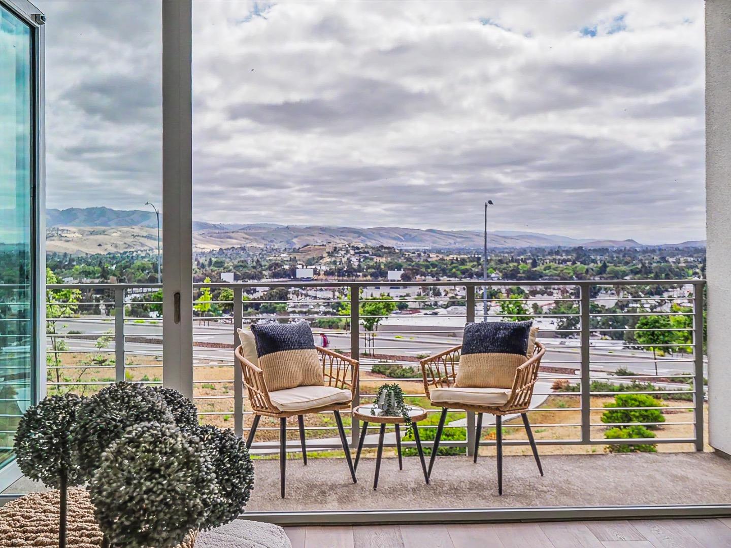 Detail Gallery Image 32 of 38 For 3072 Valley of Hearts Delight Pl, San Jose,  CA 95136 - 4 Beds | 3/1 Baths