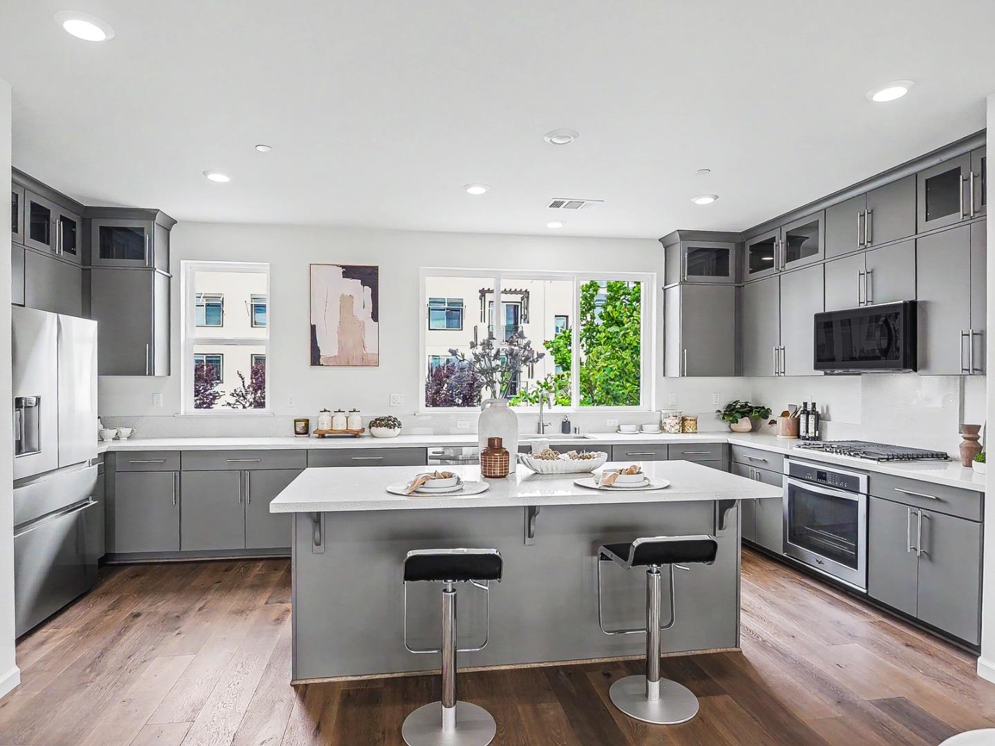 Detail Gallery Image 5 of 38 For 3072 Valley of Hearts Delight Pl, San Jose,  CA 95136 - 4 Beds | 3/1 Baths