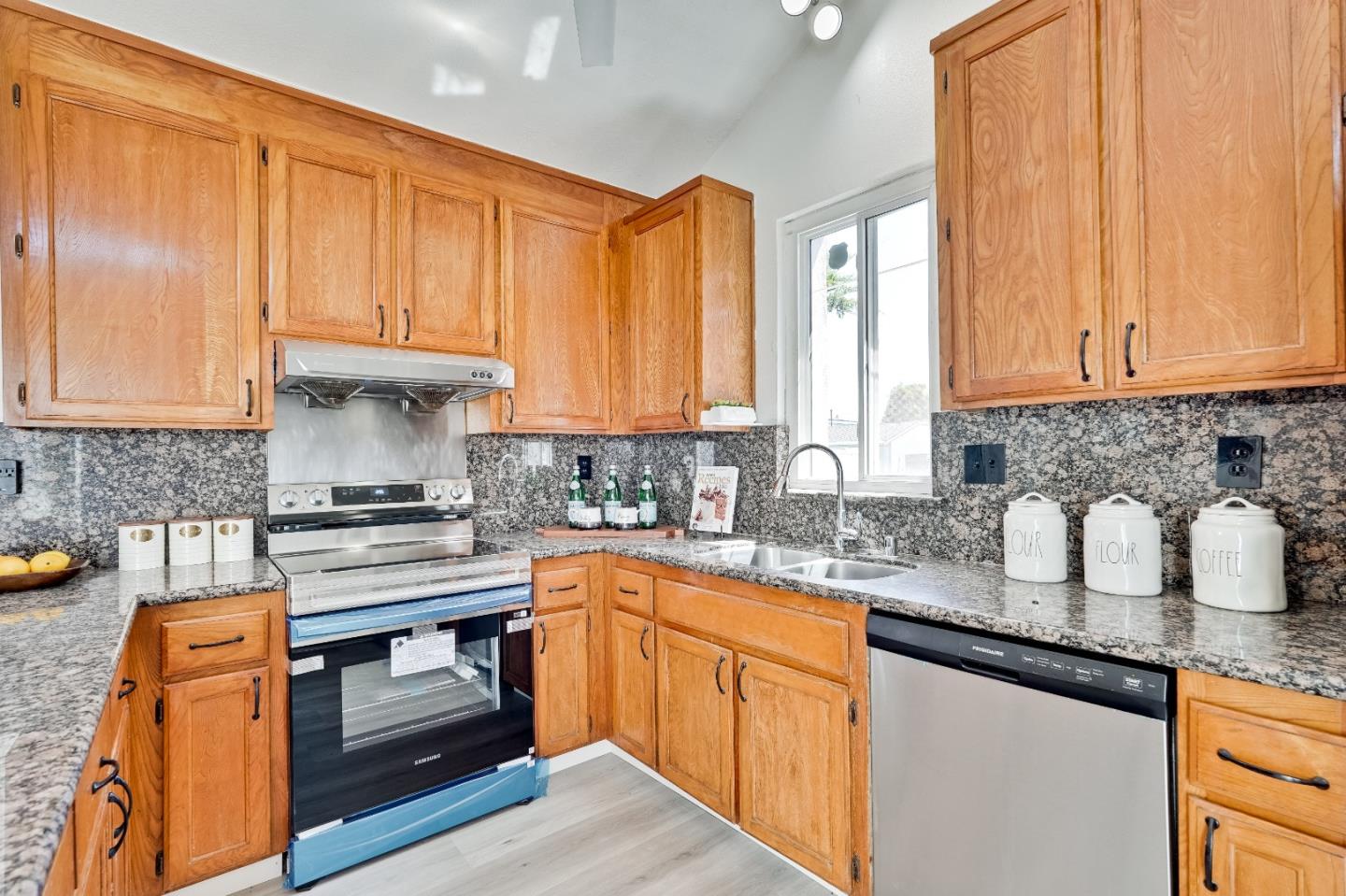 Detail Gallery Image 18 of 50 For 23 Southfield Ct, San Jose,  CA 95138 - 4 Beds | 2 Baths