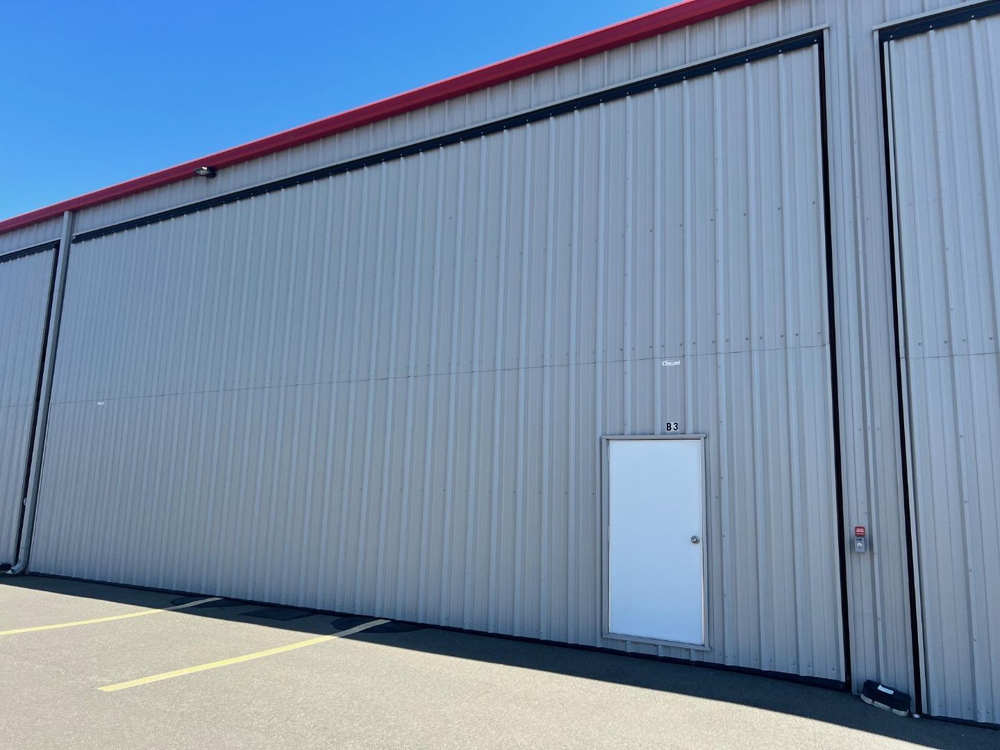 Detail Gallery Image 4 of 5 For 20999 Skywest Dr #B14,  Hayward,  CA 94541 - – Beds | – Baths