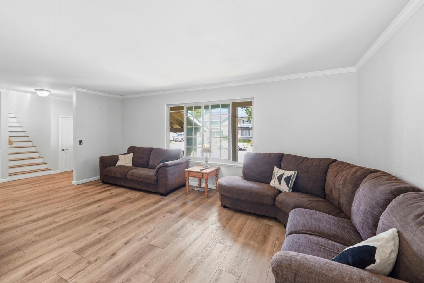 Detail Gallery Image 4 of 22 For 7135 Yorktown Dr, Gilroy,  CA 95020 - 4 Beds | 2/1 Baths