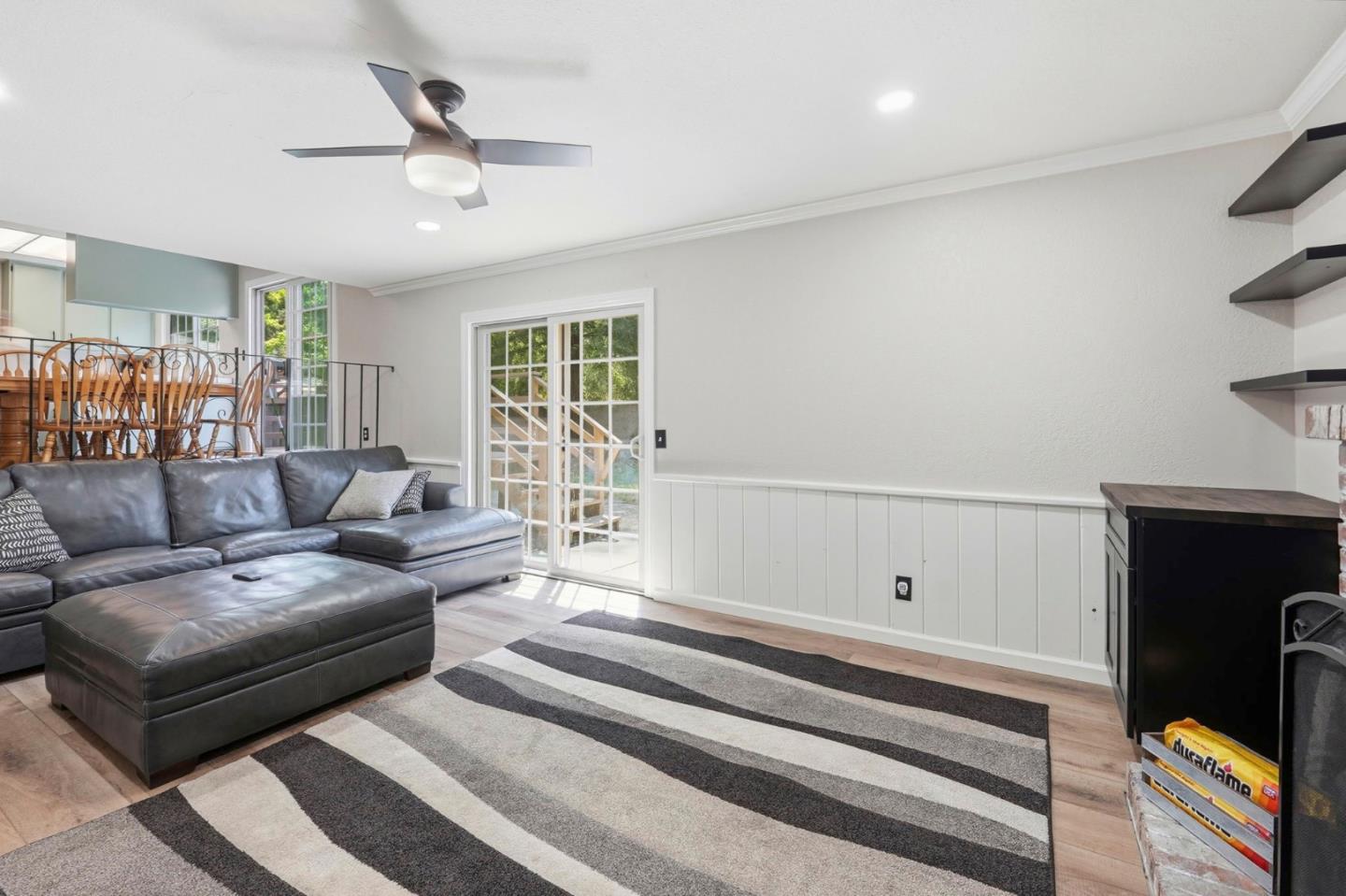 Detail Gallery Image 7 of 22 For 7135 Yorktown Dr, Gilroy,  CA 95020 - 4 Beds | 2/1 Baths