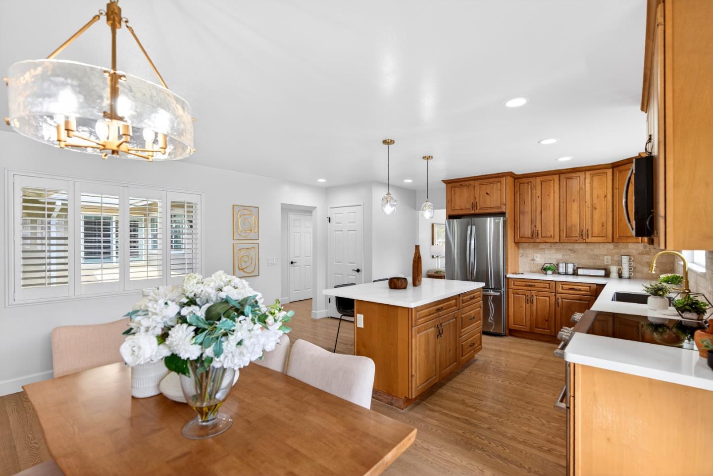 Detail Gallery Image 10 of 48 For 1514 Barton Dr, Sunnyvale,  CA 94087 - 5 Beds | 4 Baths