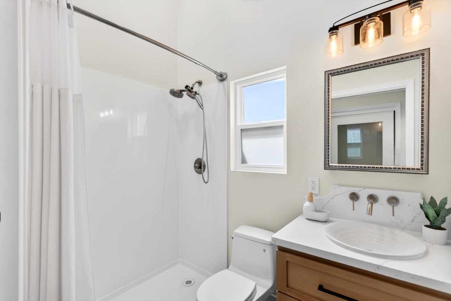 Detail Gallery Image 38 of 48 For 1514 Barton Dr, Sunnyvale,  CA 94087 - 5 Beds | 4 Baths