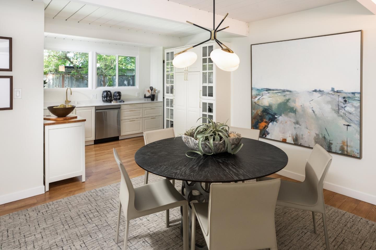 Detail Gallery Image 10 of 21 For 3731 Lindero Dr, Palo Alto,  CA 94306 - 4 Beds | 2 Baths