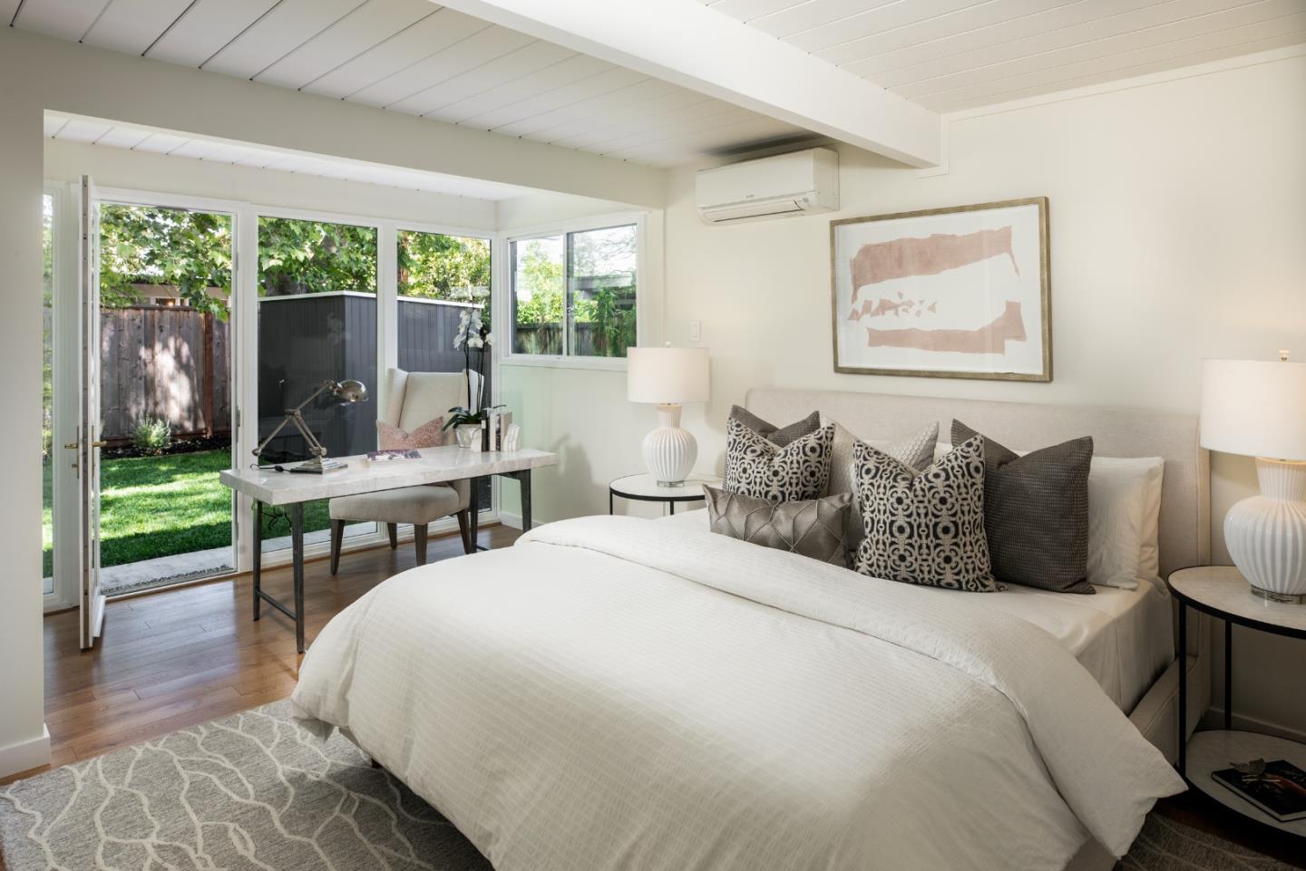 Detail Gallery Image 12 of 21 For 3731 Lindero Dr, Palo Alto,  CA 94306 - 4 Beds | 2 Baths