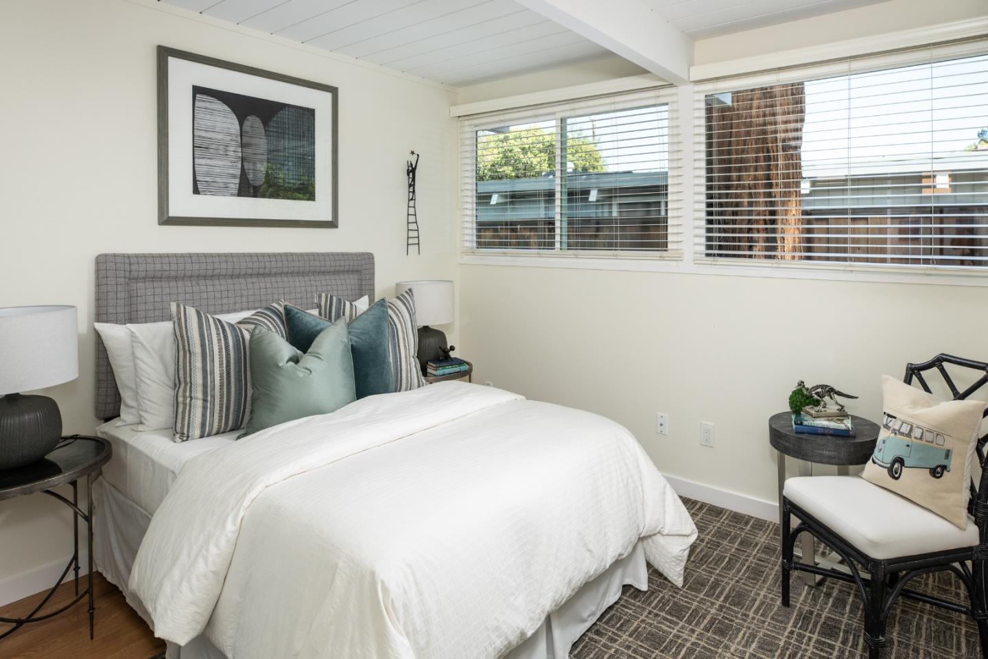 Detail Gallery Image 15 of 21 For 3731 Lindero Dr, Palo Alto,  CA 94306 - 4 Beds | 2 Baths