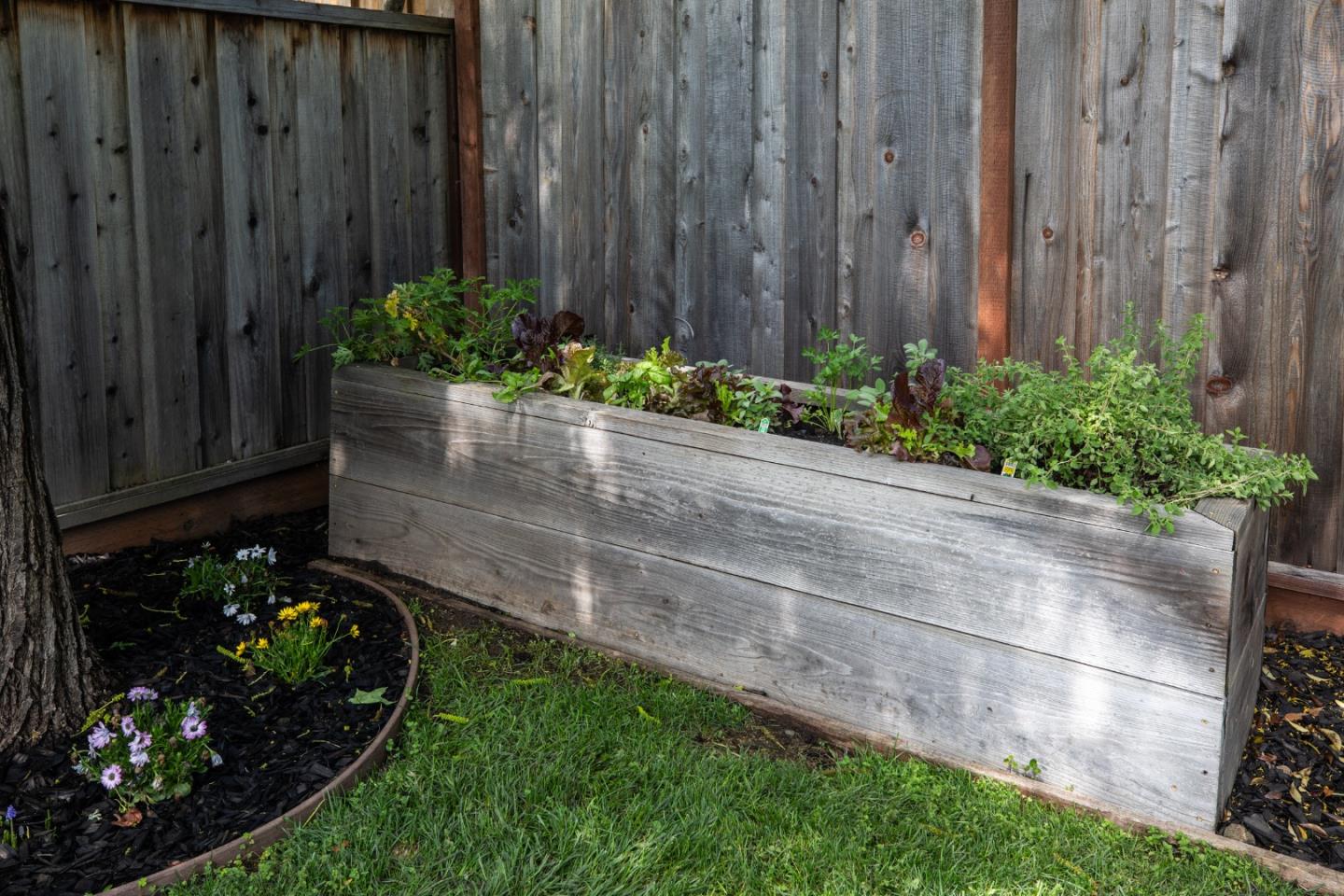 Detail Gallery Image 19 of 21 For 3731 Lindero Dr, Palo Alto,  CA 94306 - 4 Beds | 2 Baths