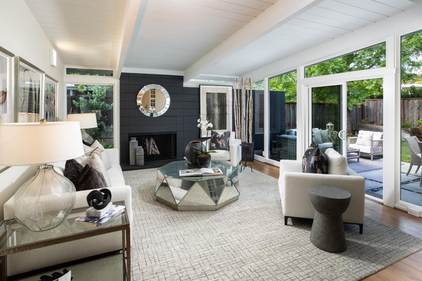 Detail Gallery Image 6 of 21 For 3731 Lindero Dr, Palo Alto,  CA 94306 - 4 Beds | 2 Baths