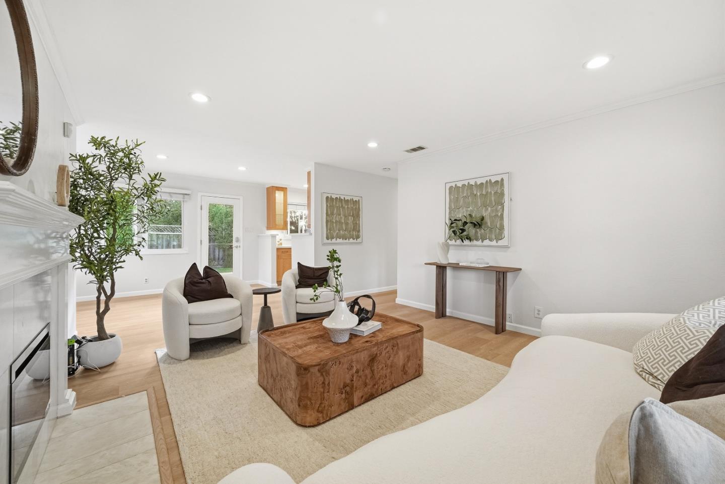 Detail Gallery Image 2 of 45 For 2734 Coit Dr, San Jose,  CA 95124 - 3 Beds | 2/1 Baths