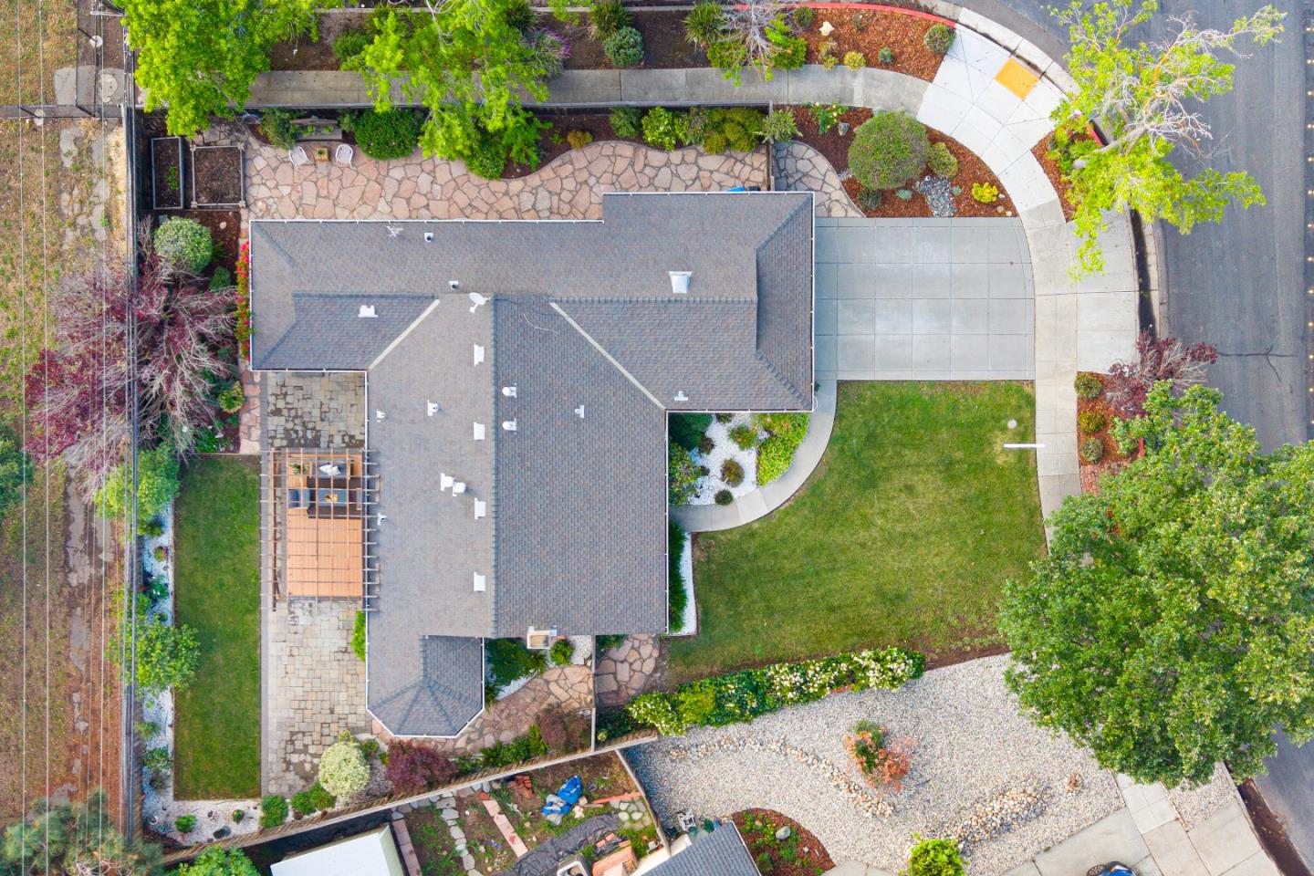 Detail Gallery Image 41 of 45 For 2734 Coit Dr, San Jose,  CA 95124 - 3 Beds | 2/1 Baths