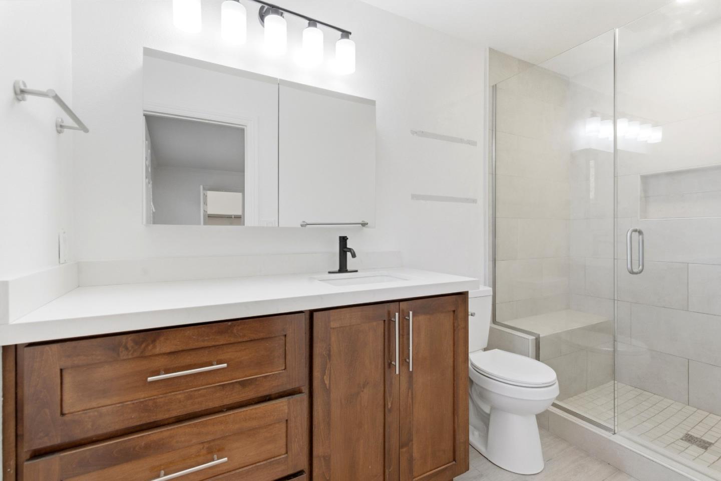 Detail Gallery Image 20 of 42 For 1660 Monte Vista Dr, Hollister,  CA 95023 - 3 Beds | 2 Baths