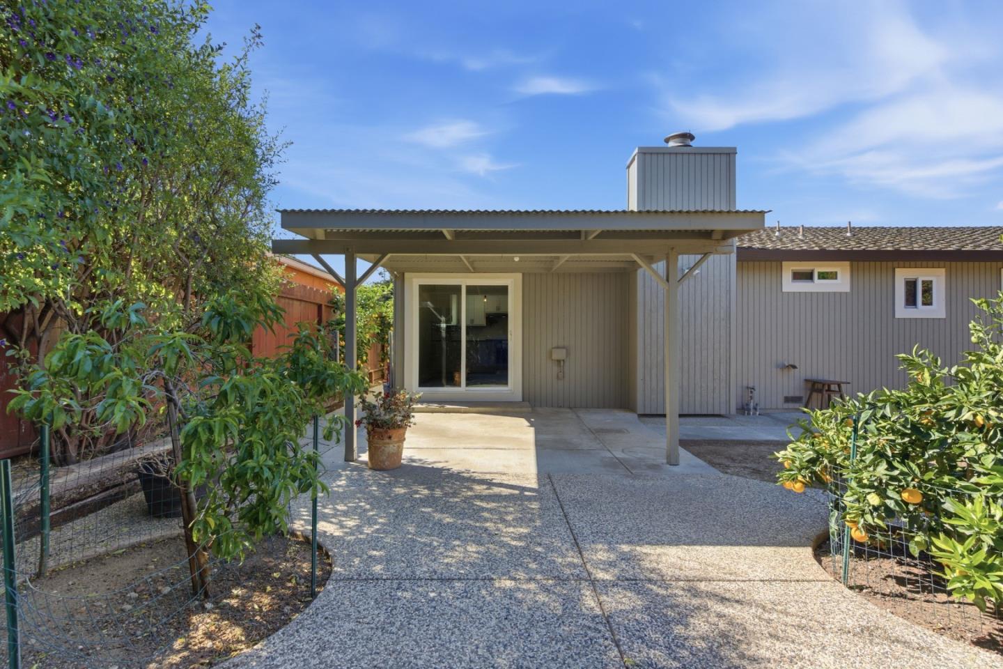 Detail Gallery Image 26 of 42 For 1660 Monte Vista Dr, Hollister,  CA 95023 - 3 Beds | 2 Baths