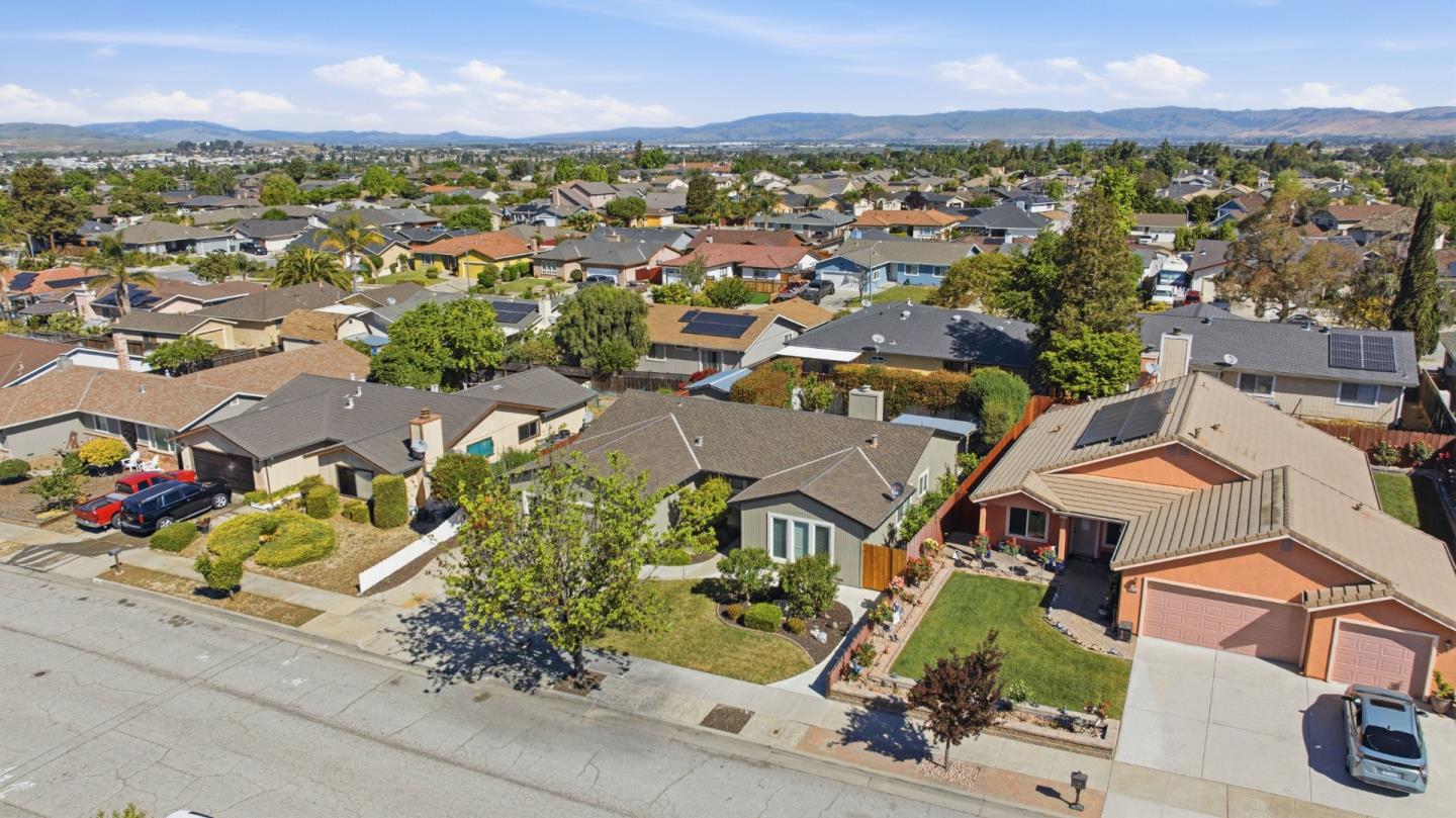 Detail Gallery Image 34 of 42 For 1660 Monte Vista Dr, Hollister,  CA 95023 - 3 Beds | 2 Baths