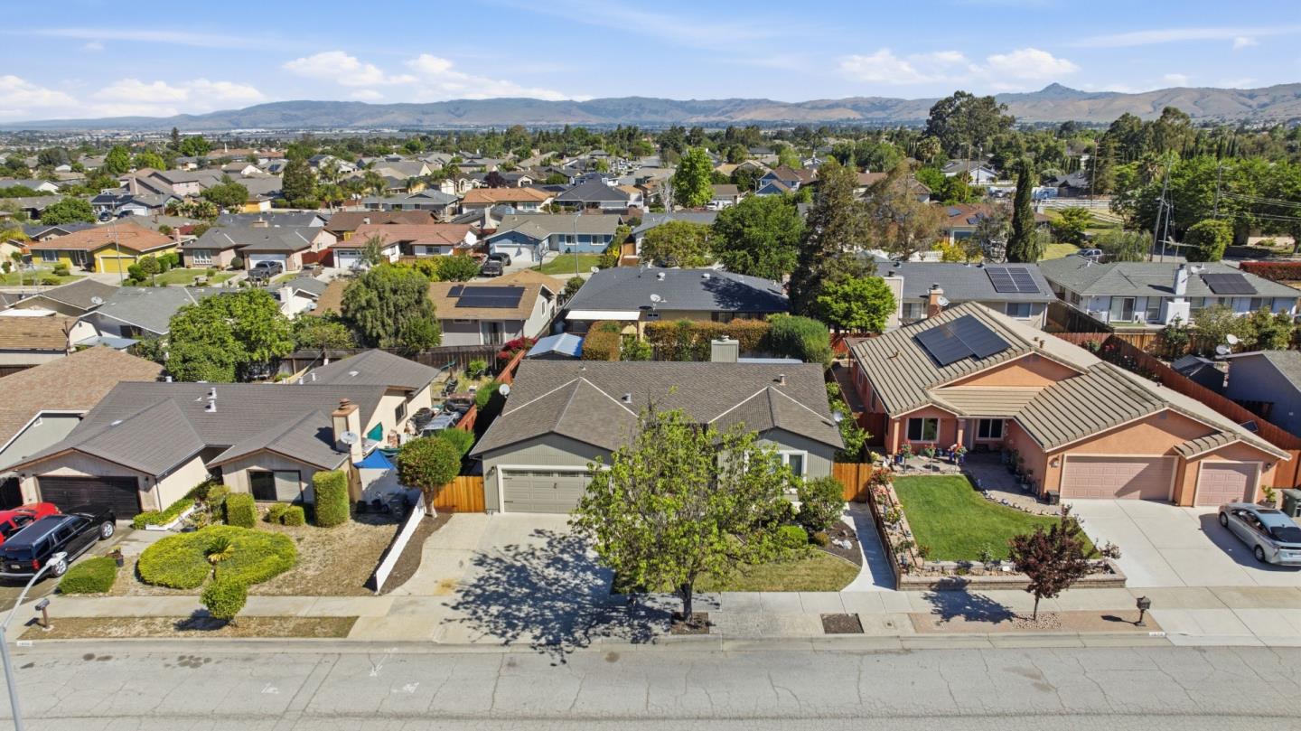 Detail Gallery Image 35 of 42 For 1660 Monte Vista Dr, Hollister,  CA 95023 - 3 Beds | 2 Baths