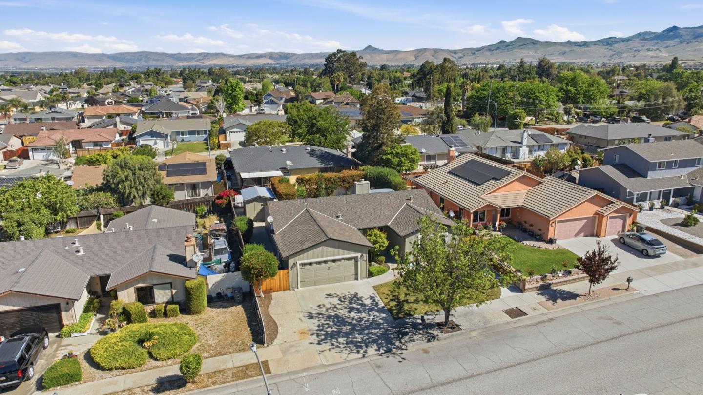 Detail Gallery Image 36 of 42 For 1660 Monte Vista Dr, Hollister,  CA 95023 - 3 Beds | 2 Baths