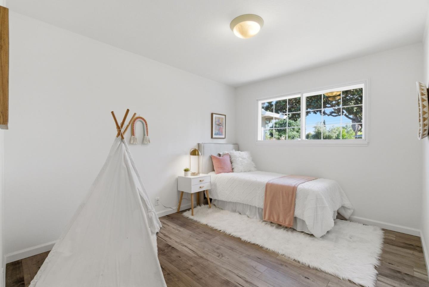 Detail Gallery Image 10 of 20 For 1113 Columbine Ave, Sunnyvale,  CA 94086 - 3 Beds | 2 Baths