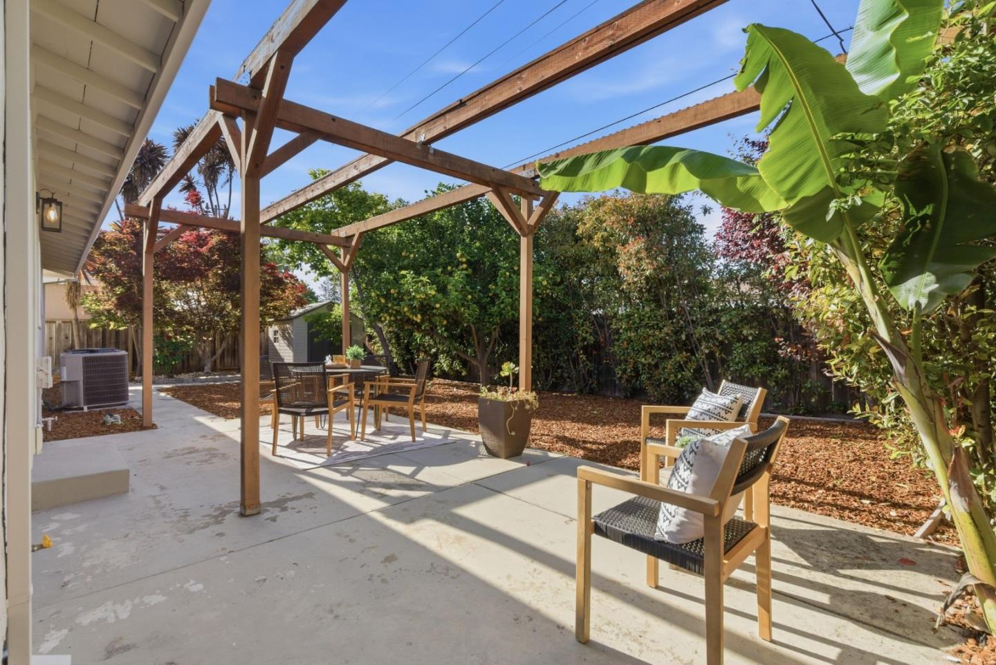 Detail Gallery Image 14 of 20 For 1113 Columbine Ave, Sunnyvale,  CA 94086 - 3 Beds | 2 Baths