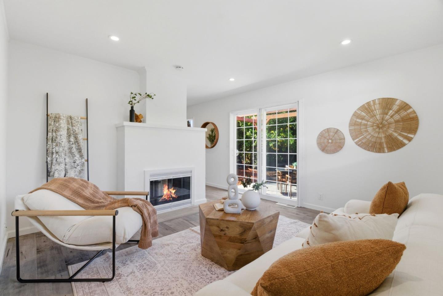 Detail Gallery Image 5 of 20 For 1113 Columbine Ave, Sunnyvale,  CA 94086 - 3 Beds | 2 Baths