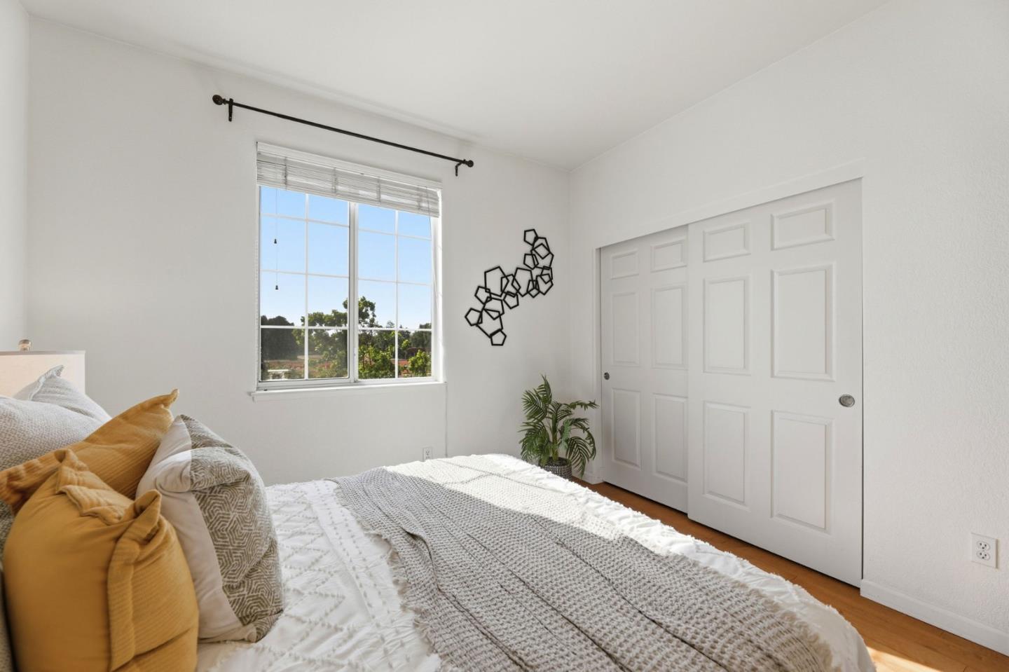 Photo #14: ML82043010 Listing: Photo #14